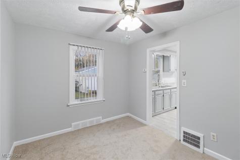 14104 Saybrook Avenue Cleveland OH 44105