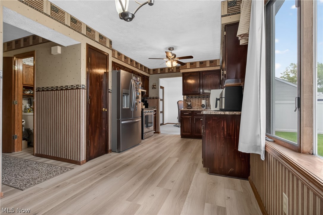 438 Hampton Drive Elyria OH 44035