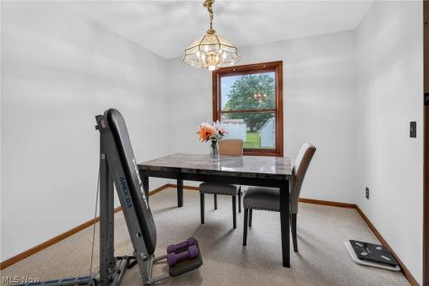 438 Hampton Drive Elyria OH 44035