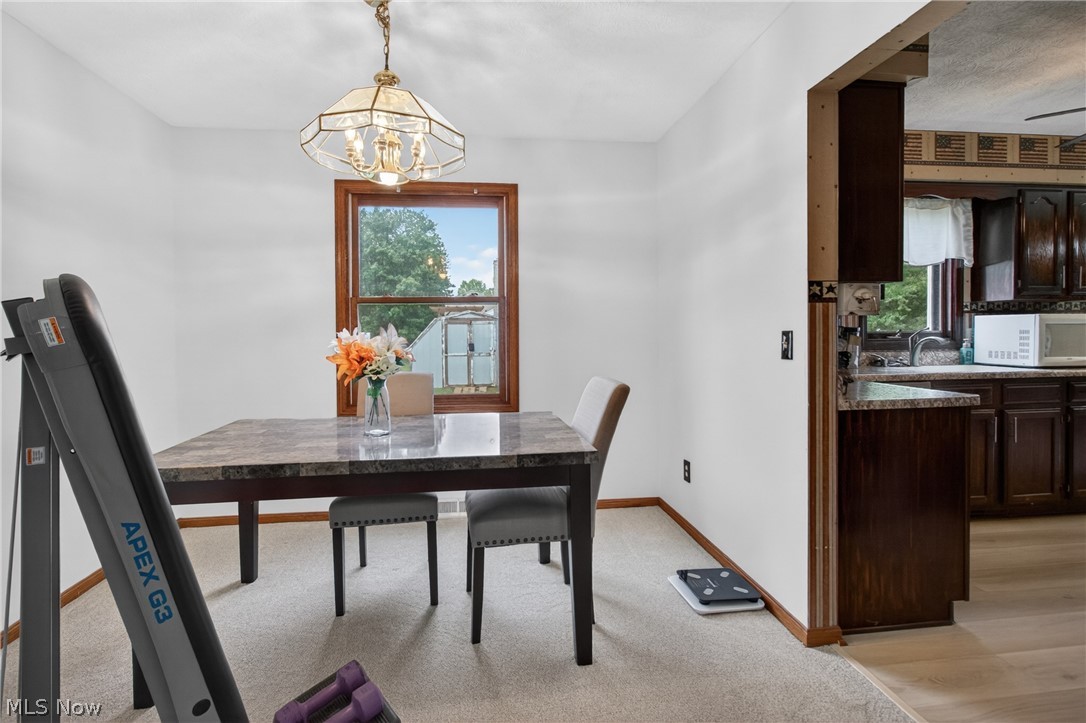 438 Hampton Drive Elyria OH 44035