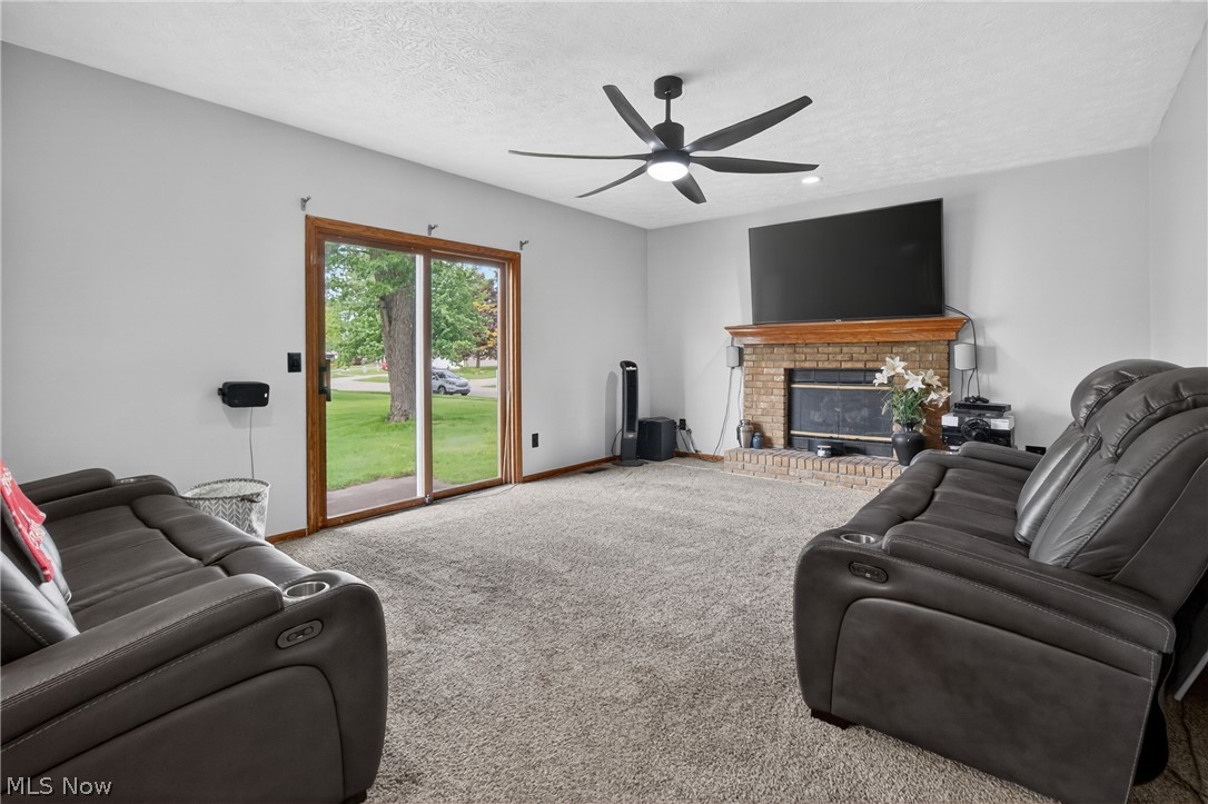 438 Hampton Drive Elyria OH 44035