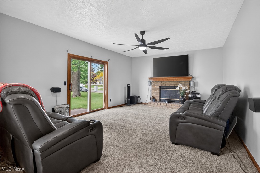 438 Hampton Drive Elyria OH 44035