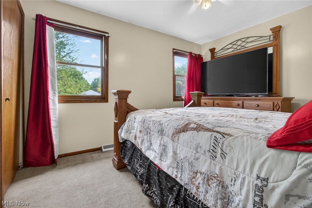 438 Hampton Drive Elyria OH 44035