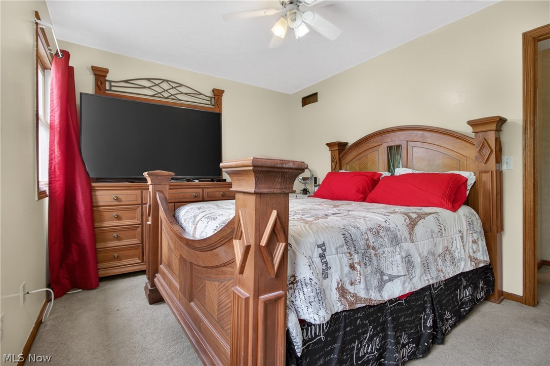 438 Hampton Drive Elyria OH 44035