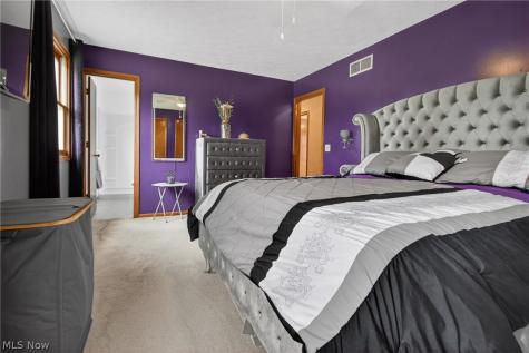 438 Hampton Drive Elyria OH 44035