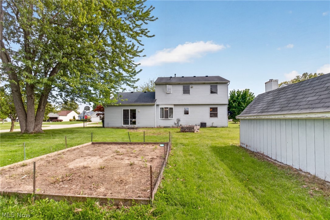 438 Hampton Drive Elyria OH 44035