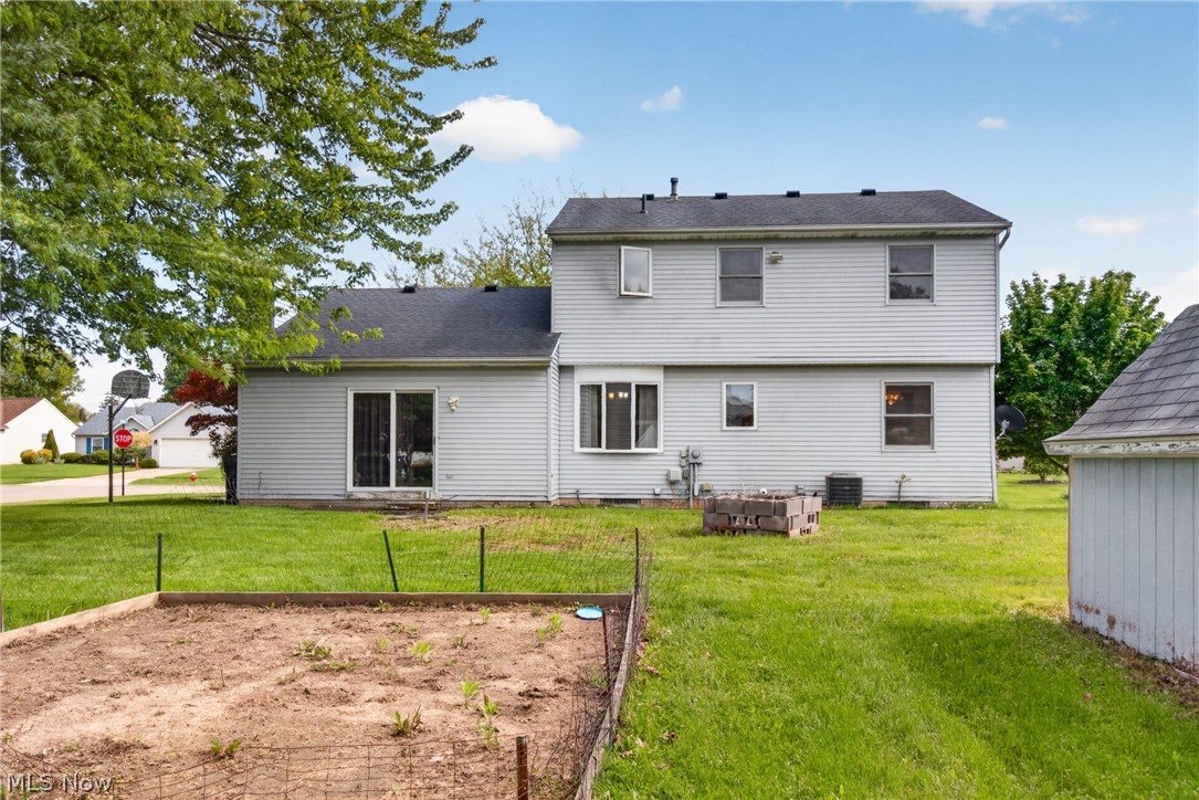 438 Hampton Drive Elyria OH 44035