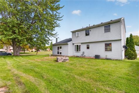 438 Hampton Drive Elyria OH 44035