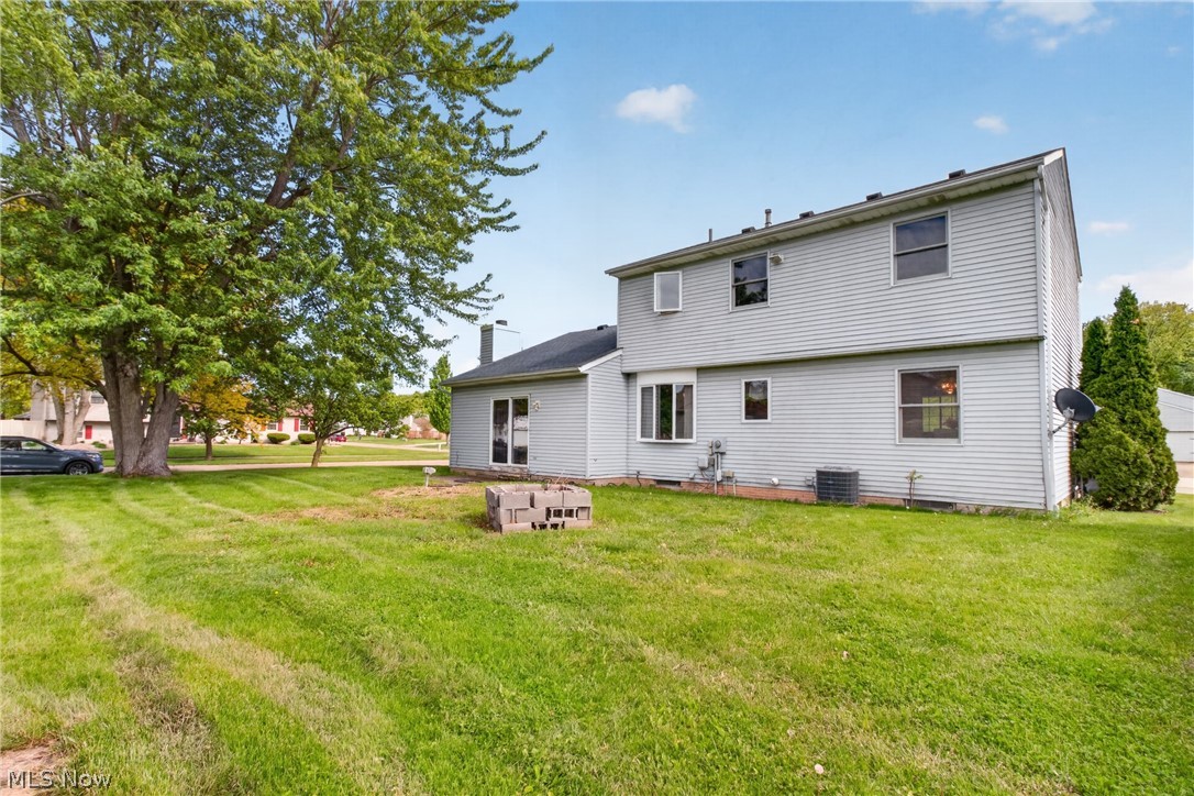 438 Hampton Drive Elyria OH 44035