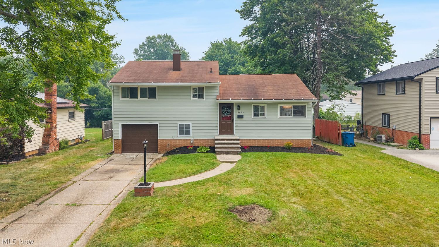 5873 Doxmere Drive Cleveland OH 44130