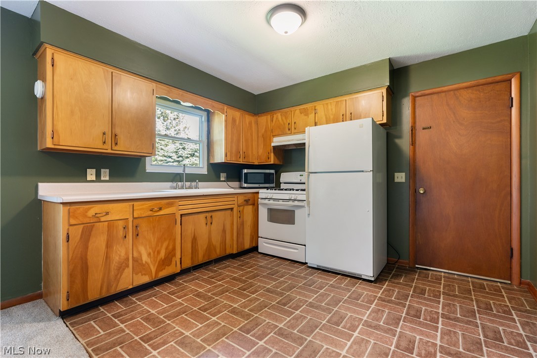 7505 Ivydale Avenue NW North Canton OH 44720