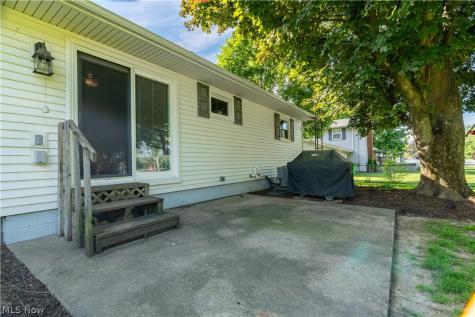 7505 Ivydale Avenue NW North Canton OH 44720