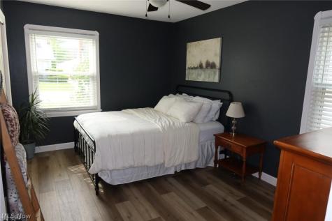 319 Elmwood Road Bay Village OH 44140