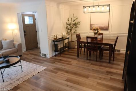 319 Elmwood Road Bay Village OH 44140