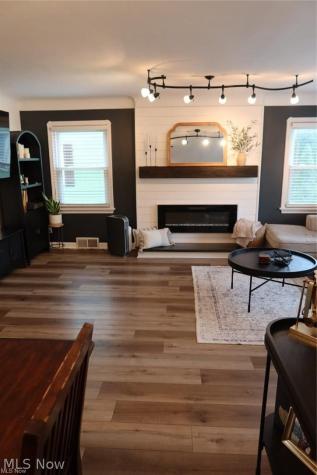 319 Elmwood Road Bay Village OH 44140