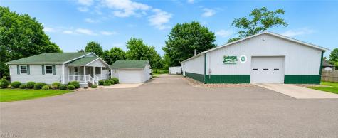 13390 Ravenna Avenue NE Hartville OH 44632