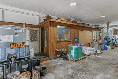 13390 Ravenna Avenue NE Hartville OH 44632