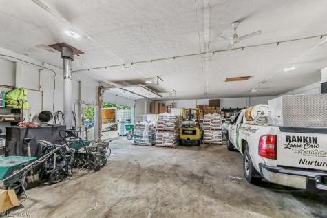 13390 Ravenna Avenue NE Hartville OH 44632