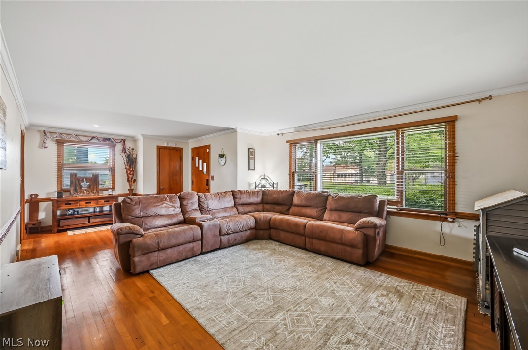 5863 Emerson Avenue NW Champion OH 44483