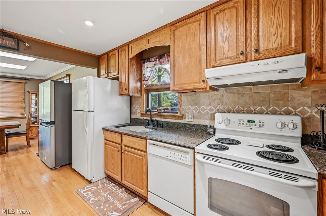 5863 Emerson Avenue NW Champion OH 44483
