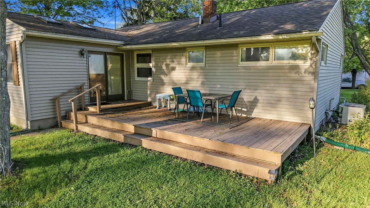 5863 Emerson Avenue NW Champion OH 44483