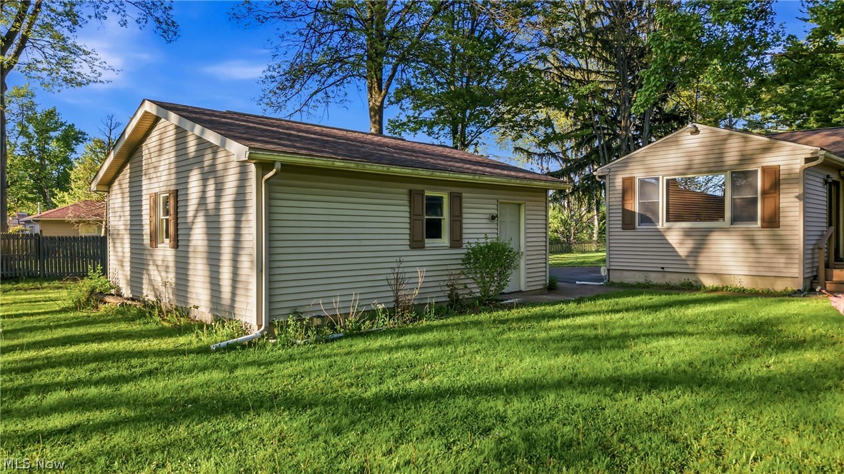 5863 Emerson Avenue NW Champion OH 44483