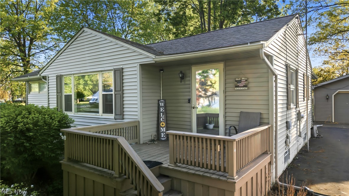 5863 Emerson Avenue NW Champion OH 44483