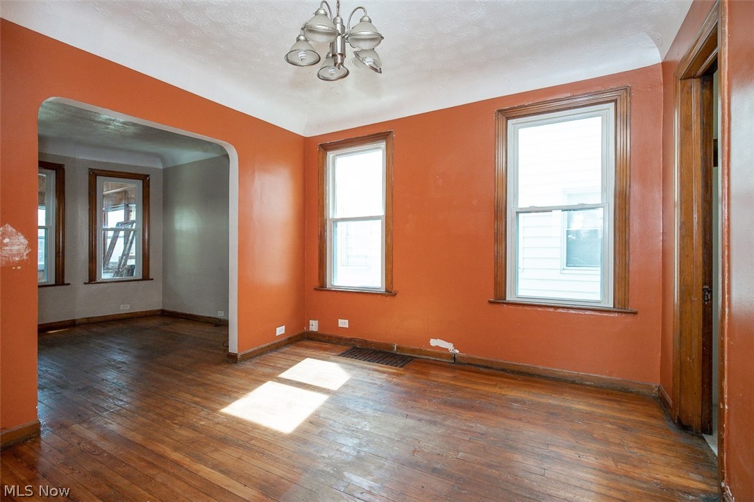 4507 Bridgeview Avenue Newburgh Heights OH 44105