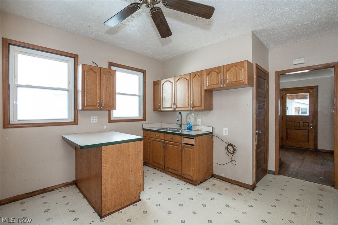 4507 Bridgeview Avenue Newburgh Heights OH 44105