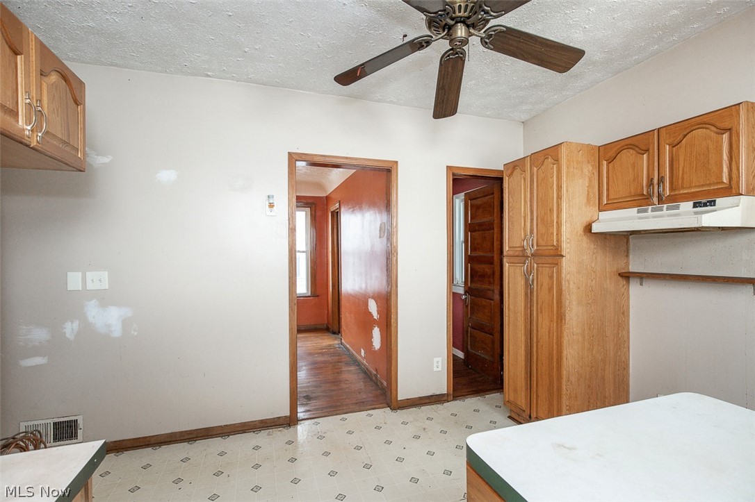 4507 Bridgeview Avenue Newburgh Heights OH 44105