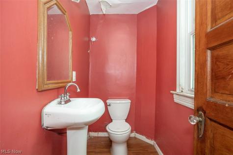 4507 Bridgeview Avenue Newburgh Heights OH 44105