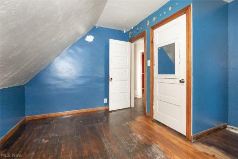 4507 Bridgeview Avenue Newburgh Heights OH 44105