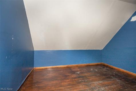 4507 Bridgeview Avenue Newburgh Heights OH 44105
