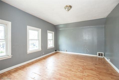 4507 Bridgeview Avenue Newburgh Heights OH 44105