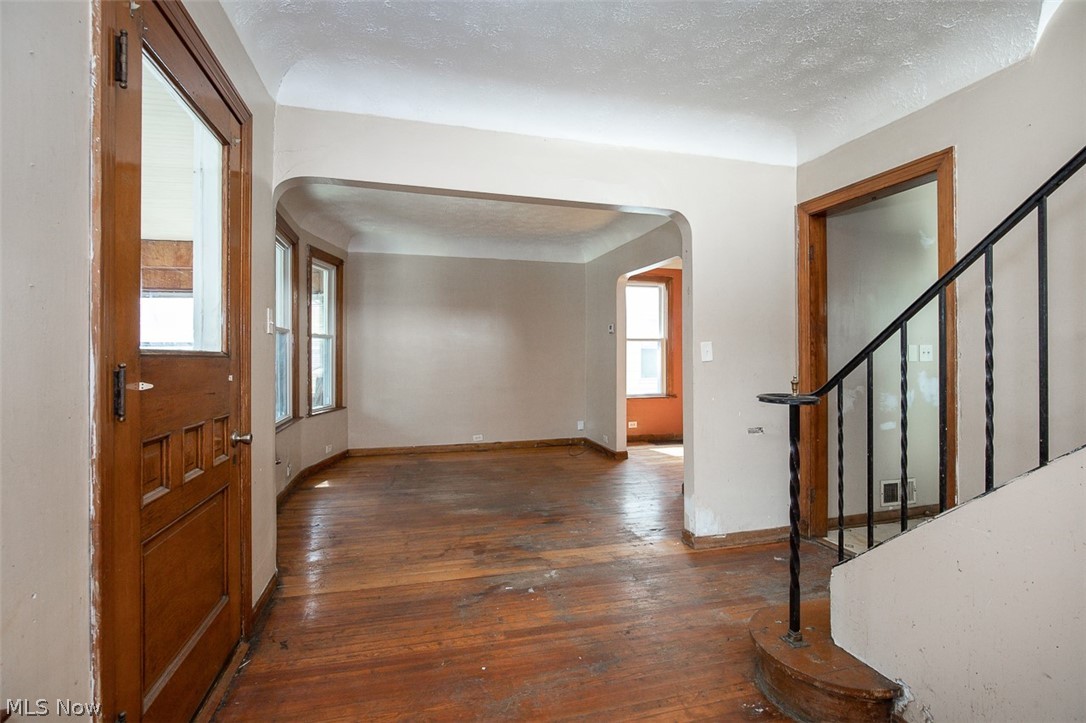 4507 Bridgeview Avenue Newburgh Heights OH 44105