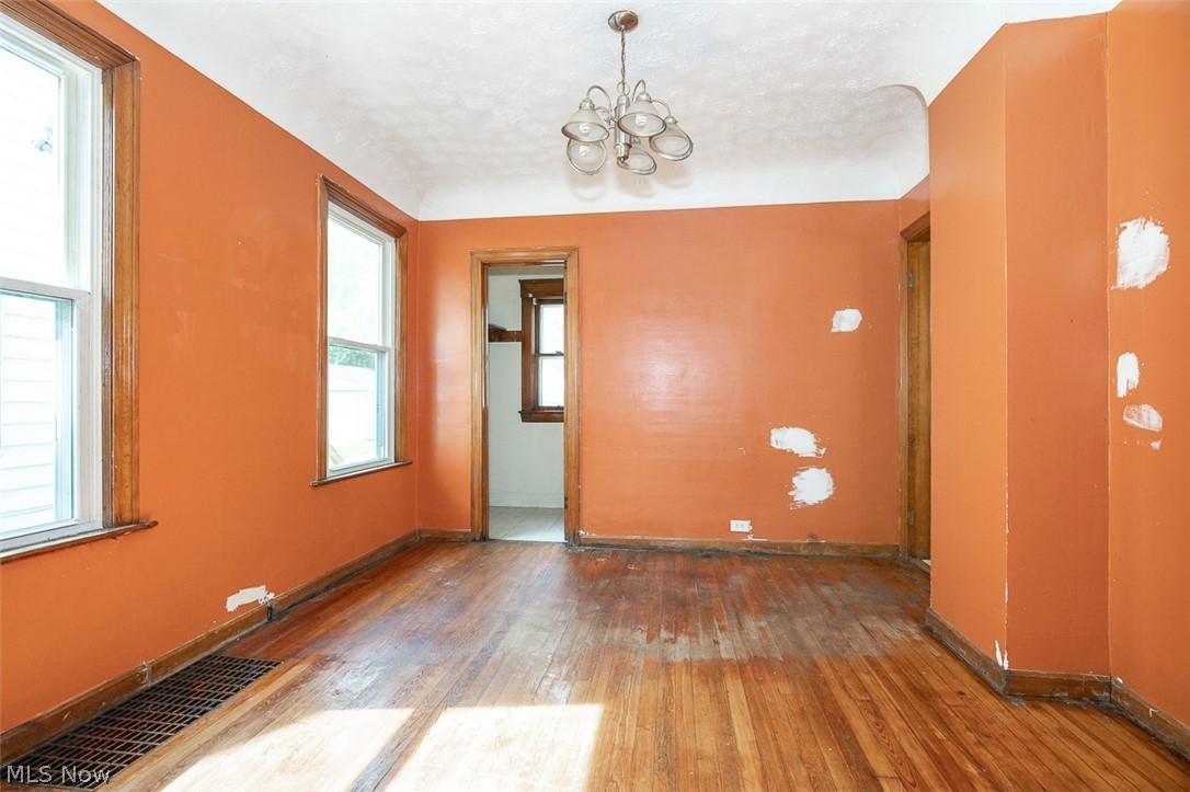 4507 Bridgeview Avenue Newburgh Heights OH 44105
