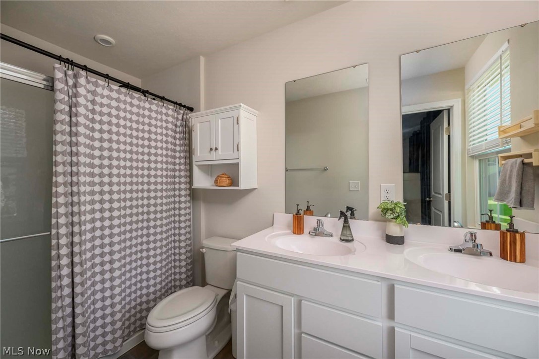 1422 Wood Fern Drive Akron OH 44312