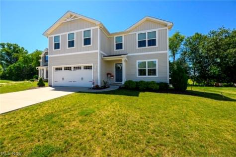 1422 Wood Fern Drive Akron OH 44312
