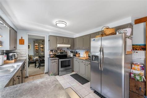 329 Baldwin Drive Berea OH 44017