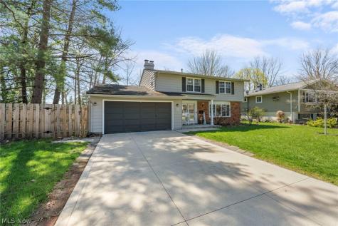 329 Baldwin Drive Berea OH 44017