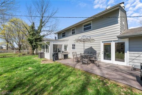 329 Baldwin Drive Berea OH 44017