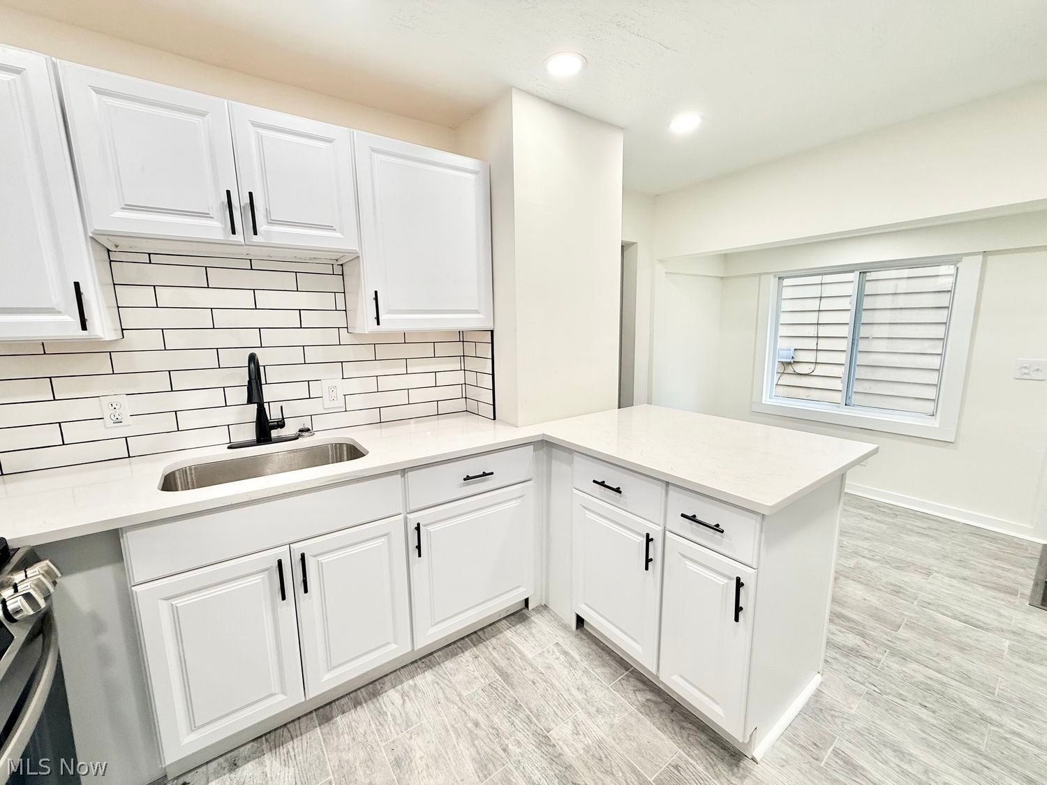 842 Starkweather Avenue Cleveland OH 44113