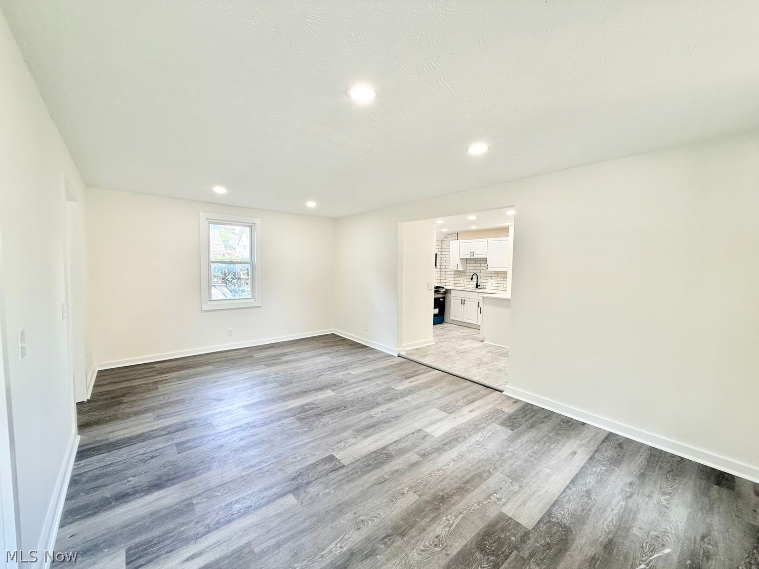 842 Starkweather Avenue Cleveland OH 44113