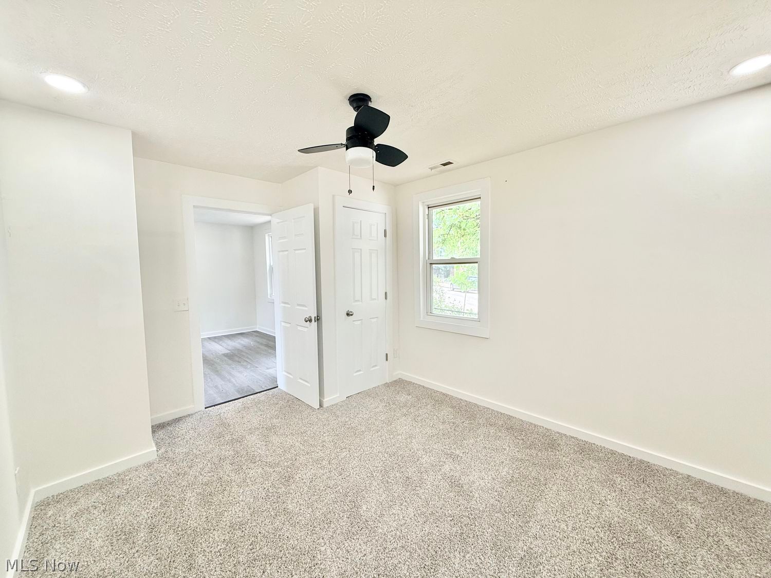 842 Starkweather Avenue Cleveland OH 44113
