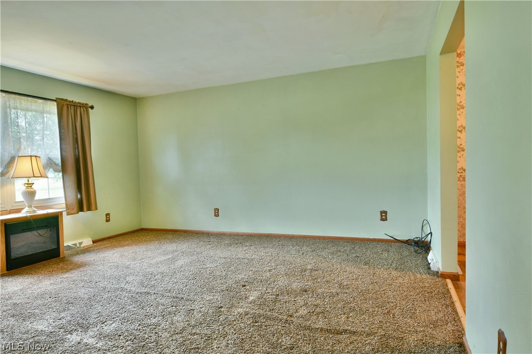 3592 Carson Salt Springs Road Newton Falls OH 44444