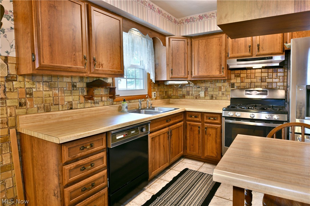 3592 Carson Salt Springs Road Newton Falls OH 44444