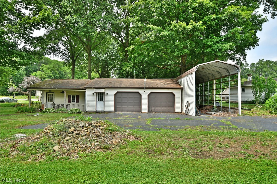 3592 Carson Salt Springs Road Newton Falls OH 44444