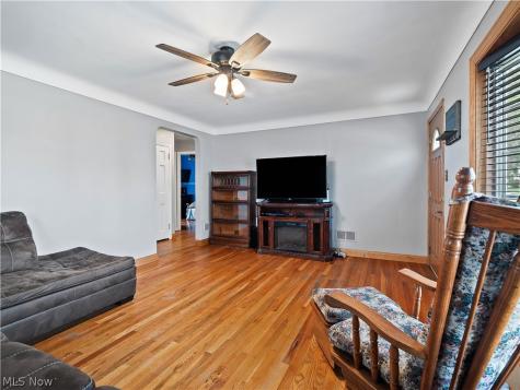 5255 W 46th Street Parma OH 44134