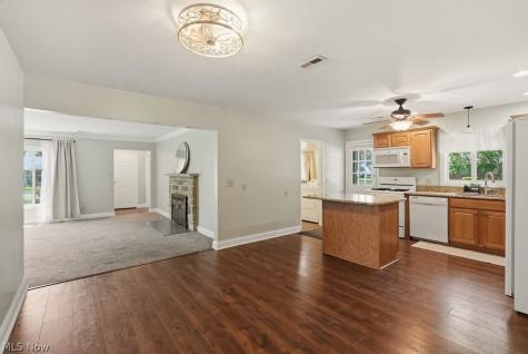 1737 Highbridge Road Cuyahoga Falls OH 44223