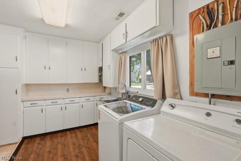 1737 Highbridge Road Cuyahoga Falls OH 44223